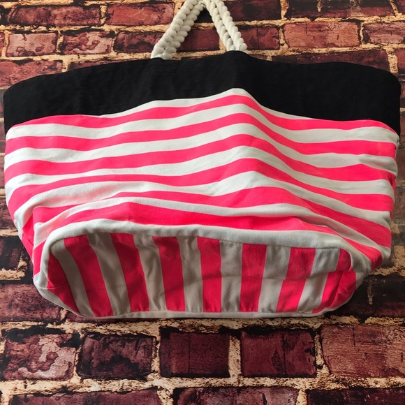 Victoria’s Secret large tote bag striped beach - Picture 8 of 8